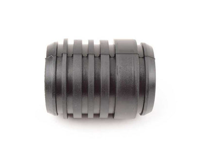 Peça central para BMW E30, E28, E24 (OEM 16121178738). BMW original.