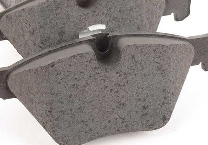 Juego de pastillas de freno delanteras OEM 34116761279 para BMW E39. Original BMW.