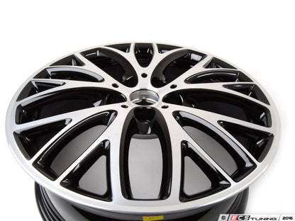 Cerchio in lega 7Jx18 ET54 nero lucido OEM 36116855102 per MINI F55, F56, F57, F55 LCI, F56 LCI, F57 LCI. MINI originale.