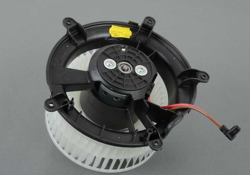 Ventilador para BMW Serie 7 E65, E66 (OEM 64116913401). Original BMW