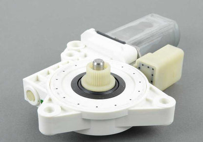 Motor elevalunas delantero izquierdo OEM 67627286141 para BMW Serie 1 F20, F21 | Serie 2 F22, F23, F45, F46 | Serie 3 F30, F31, F34 | Serie 4 F32, F33, F36 | X1 F48 | X2 F39. Original BMW.