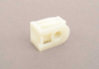 Clip de plástico OEM 07147311312 para BMW {F40, F70, F44, F45, F46, F87, G42, U06, F74, F78, G87, G20, G21, G28, G80, G81, F32, F33, F36, G22, G23, G26, G82, G83, F07, F10, F11, F90, G30, G31, G60, G61, G68, G90, G99, F06, F12, F13, G32, F01, F02, F