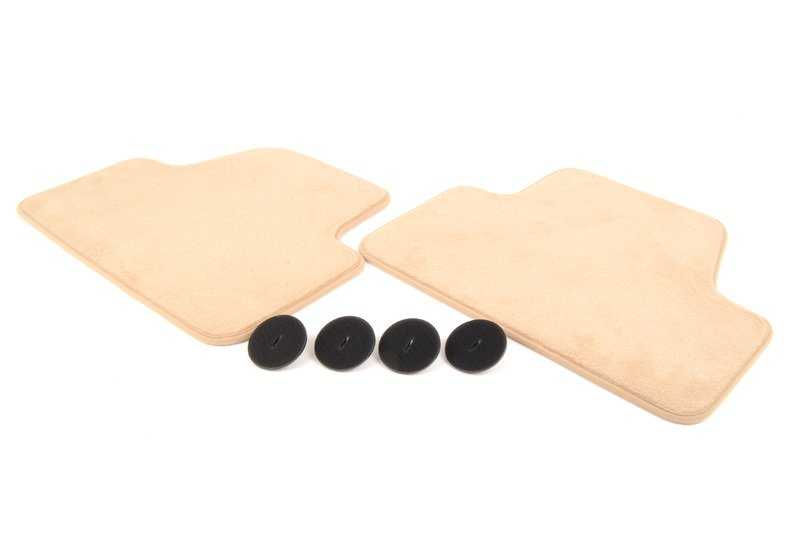 Juego alfombrillas beige OEM 51477426309 para BMW F33 420d, 420i (todos los motores/transmisiones). Delanteras y traseras, originales BMW. Protección interior elegante y antidesgaste. Compatibles 2013 a 2020.