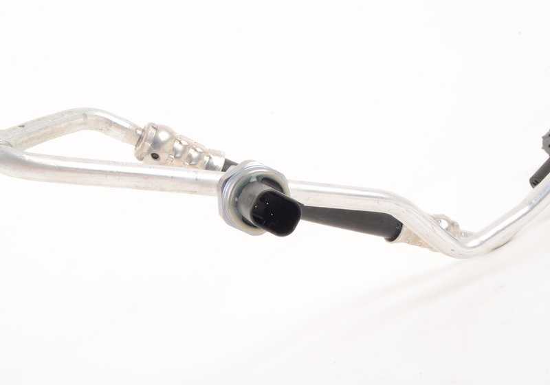 Tubería de alta presión del condensador a la válvula de expansión OEM 64539228234 para BMW F25, F26. Original BMW.