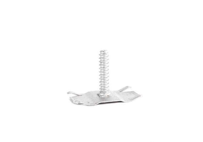 Clip sujeción OEM 51717037660 para BMW Serie 7 E38. Ideal para fijar la moldura del faldón o el paso de rueda. Original BMW.