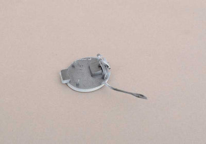 Tapa para gancho de remolque imprimada OEM 51117056922 para BMW E81, E87, E88, E82, E85, E86. Compatible con versiones diésel y gasolina. Original BMW.