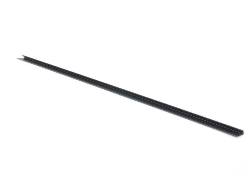 Moulage arrière droit OEM 51368120854 noir pour la série BMW 5 E34 (modèles 518g, 518i, 520i, 525i). BMW d'origine.