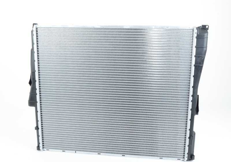 Radiador de refrigeración OEM 17113400013 para BMW E83 (X3). Original BMW.