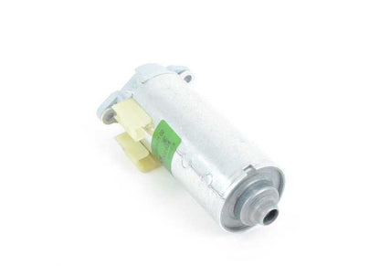 Motor ajuste respaldo OEM 67316973599 para BMW E81, E82, E87, E88, E90, E91, E92, E84, F25, F26, E89. Ajuste eléctrico del respaldo del asiento delantero. Original BMW.
