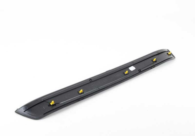 Embellecedor entrada puerta delantera derecha OEM 51477907154 para BMW E90. Original BMW.