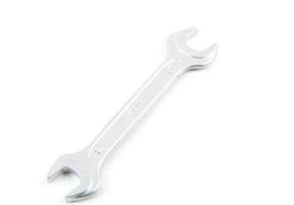 Double fixed key 16-18 mm OEM 71111180812 for BMW E36. Original tool included in the on -board tool kit. Original BMW.