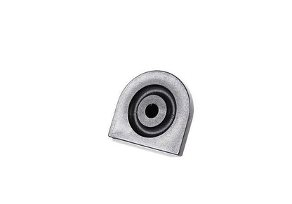 Tuerca de inserción OEM 51131961243 para BMW E30, E34, E39, E38, E65, E66, E31. Pieza original BMW para fijación de elementos en maletero y carrocería.