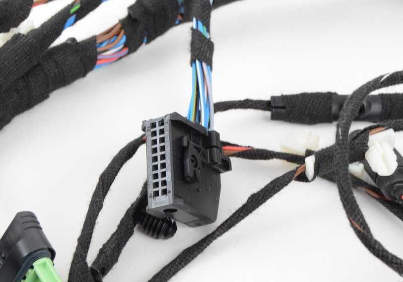 Ensemble de câbles côté conducteur pour BMW E92, E92N (OEM 61129259814). BMW d'origine.