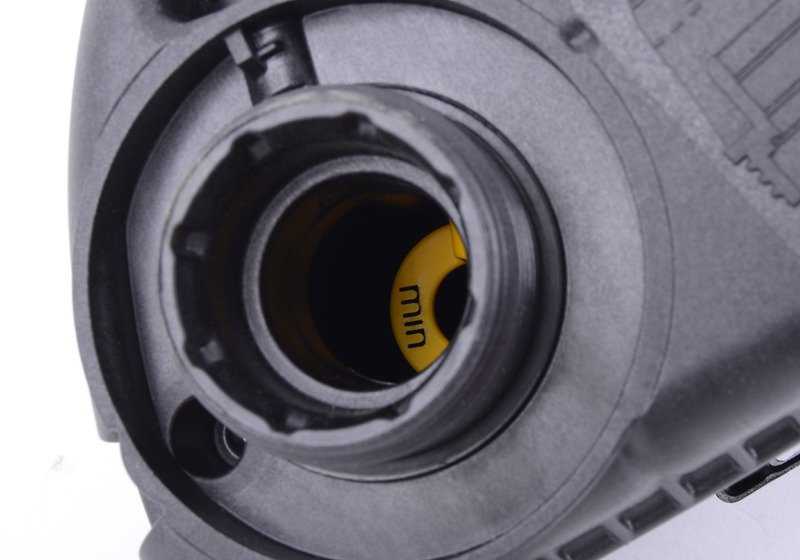 Expansion tank for BMW 5 Series F07, F10, F11, F18 6 Series F06, F12, F13 7 Series F01, F02 (OEM 17137647283). Original BMW.