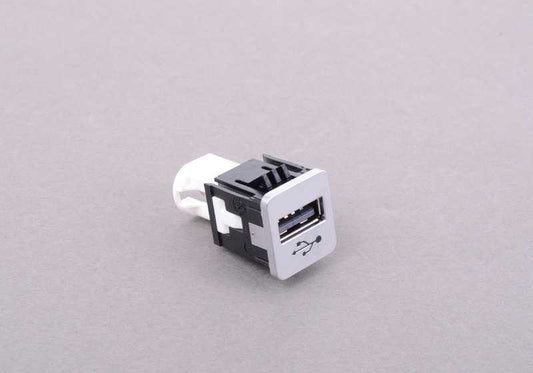 ** Módulo de conexão USB 84109368857 para BMW G11, G12. BMW original.