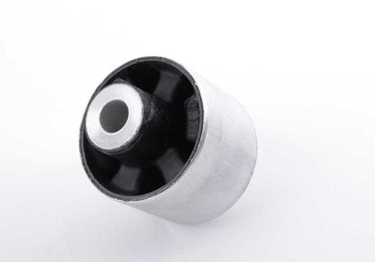 OEM -Suspensionsarm Gummiunterstützung 31106786951 für BMW F25, F26. Original BMW.