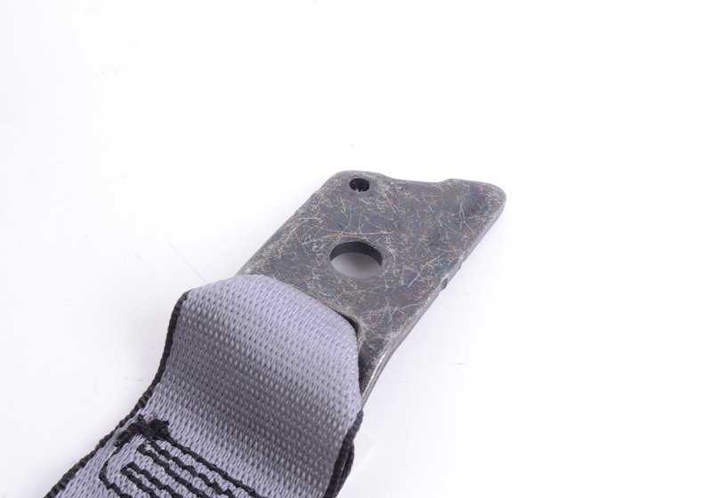 Cinturón trasero con seguro infantil OEM 72118198484 para BMW E39. Pieza original BMW.