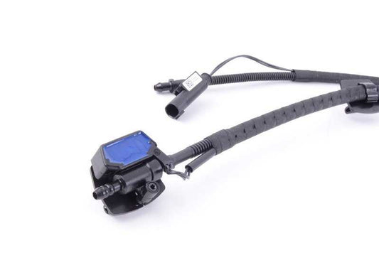 Cadena de boquillas del limpiaparabrisas OEM 61667275171 para BMW E70, E71. Original BMW.
