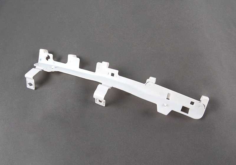 Support droit OEM 51438222918 pour BMW E46. Pièce de serrage intérieure, idéal pour les réparations ou les pièces de rechange dans les montants a / b / c. BMW d'origine.