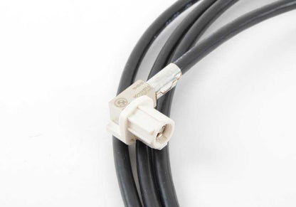 Cable USB CIC HSD OEM 61119215854 para BMW E81, E82, E87, E88, E90, E91, E92, E93, F30, F32, F07, F10, F11, F06, F12, F13, F01, F02, E84, F25. Longitud: 2270 mm. Original BMW.