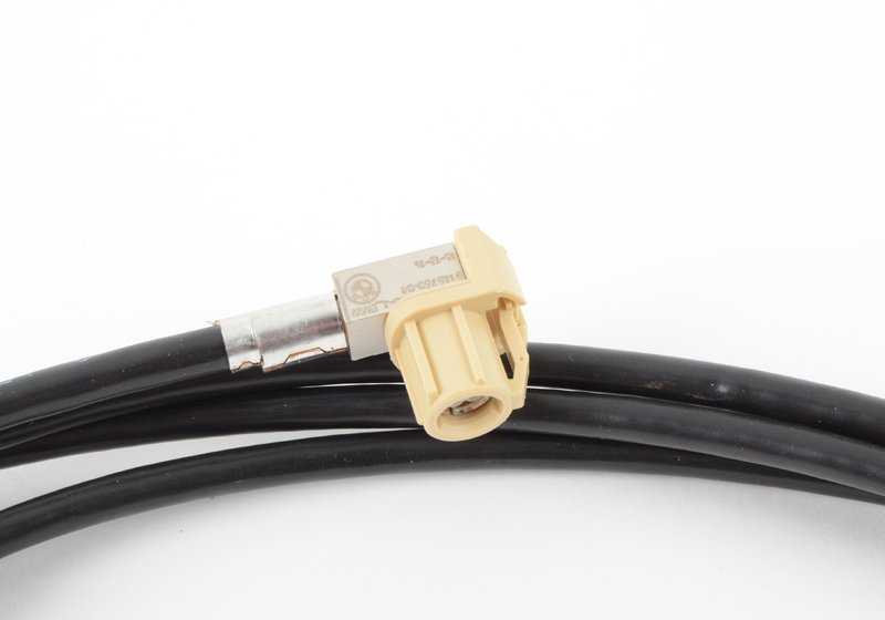 Cable USB CIC HSD OEM 61119215854 para BMW E81, E82, E87, E88, E90, E91, E92, E93, F30, F32, F07, F10, F11, F06, F12, F13, F01, F02, E84, F25. Longitud: 2270 mm. Original BMW.
