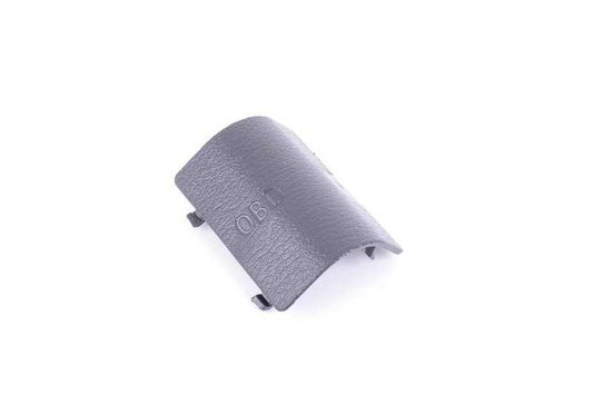 Tapa conector OBD (enchufe de diagnóstico) OEM 51439190686 para BMW F25, F26. Compatible con modelos X3 y X4 en varias versiones de motorización. Pieza original BMW.