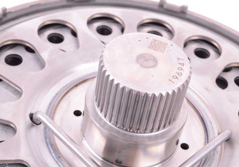 Embreagem dupla para BMW E82, E88, F87, E90, E92, E93, F80, F82, F10, F06, F12, E89 (OEM 28407842841). BMW original