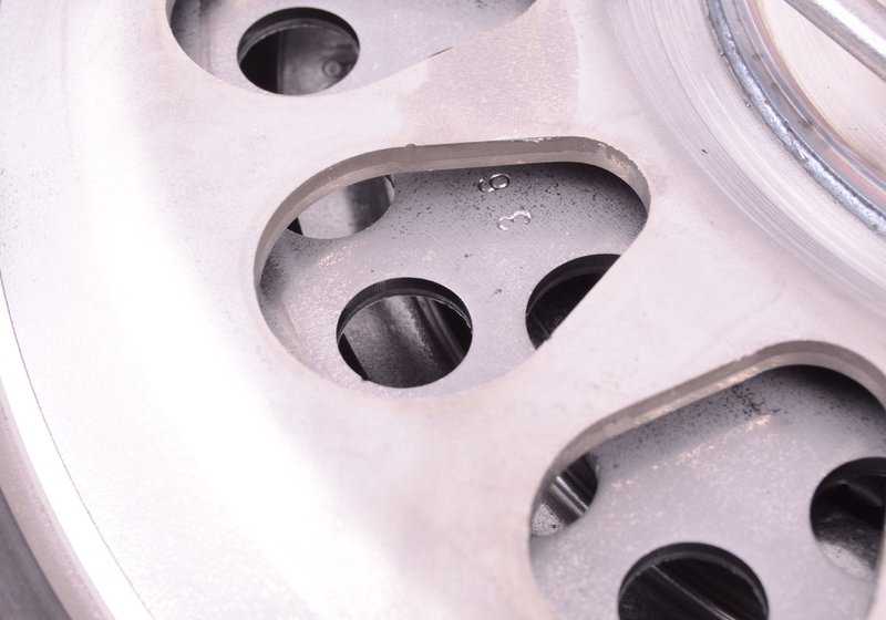 Embreagem dupla para BMW E82, E88, F87, E90, E92, E93, F80, F82, F10, F06, F12, E89 (OEM 28407842841). BMW original