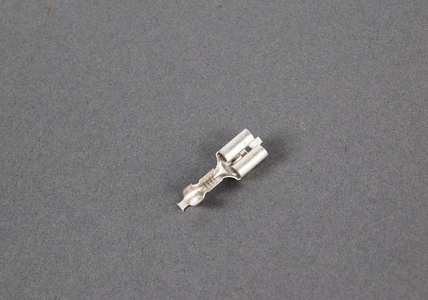 Terminal hembra OEM 61131362868 para BMW E81, E82, E87, E88, E36, E46, E90, E91, E92, E93, E34, E39, E60, E61, E63, E64, E84, E83, E53, Z3, E89. Original BMW.