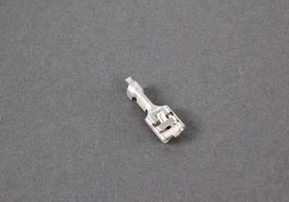 Terminal hembra OEM 61131362868 para BMW E81, E82, E87, E88, E36, E46, E90, E91, E92, E93, E34, E39, E60, E61, E63, E64, E84, E83, E53, Z3, E89. Original BMW.