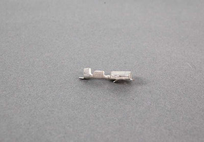 Terminal hembra OEM 61131362868 para BMW E81, E82, E87, E88, E36, E46, E90, E91, E92, E93, E34, E39, E60, E61, E63, E64, E84, E83, E53, Z3, E89. Original BMW.