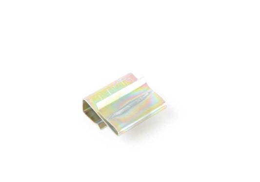 OEM fastening clip 51211823273 for BMW E21. Original BMW piece used in the front door fixation. Ideal to maintain pond with the door board. Original BMW.