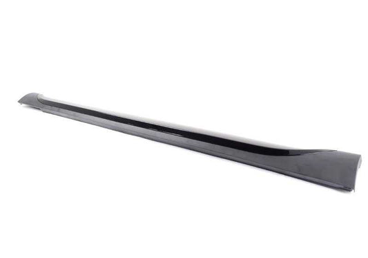 Cubierta lateral derecha OEM 51777345046 para BMW E84. Original BMW.