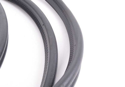 Junta de maletero OEM 51767187307 para BMW F01, F02, F04 (Serie 7). Compatible con modelos: 730d, 730i, 740d, xDrive. Original BMW.