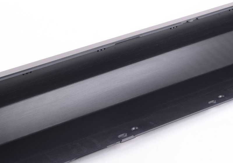 Gonna laterale OEM 51778059574 per BMW F80 M3 {Modelli compatibili: F80 M3C91, M3C92, M3M91, M3M92}. BMW originale.