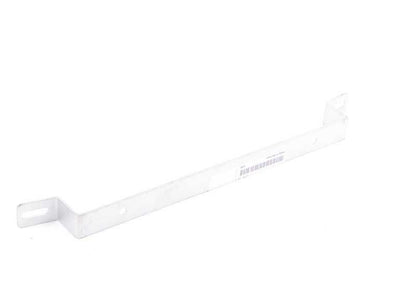Soporte metálico para matrícula OEM 51181816901 para BMW E30. Pieza original BMW.