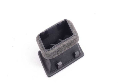 Couvercle de buse à droite pour BMW X3 E83 (OEM 51453415360). BMW d'origine