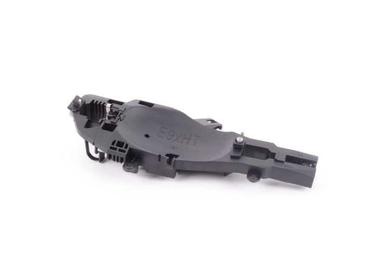 Soporte interior maneta exterior derecha OEM 51227199840 para BMW E90, E91. Compatible con modelos 316d, 316i. Original BMW.