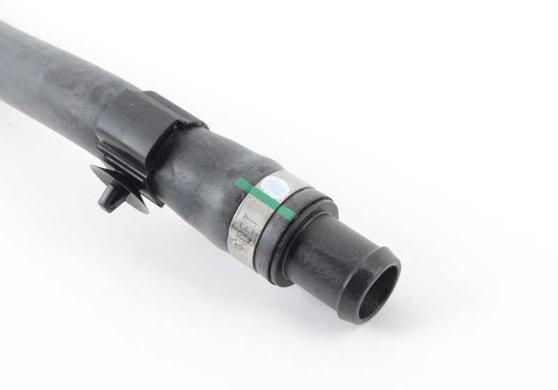 Tubo de refrigerante OEM 17127646154 para BMW F25 xDrive28i (modelos WX61, WX62, WX63, WX69). Original BMW.