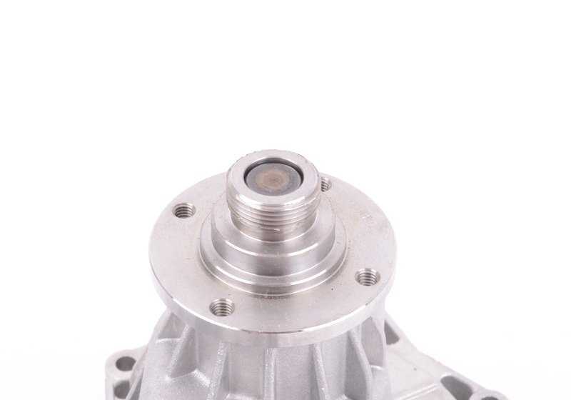 Bomba de líquido refrigerante mecánica OEM 11510004164 para BMW E38 730i, 740i y BMW E31 840i… y más. Original BMW.