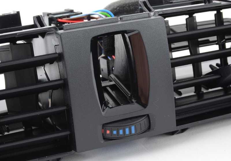 Center Air Vent Grille for BMW 3 Series F30 F31 F34 F35 F80 4 Series F32 F33 F36 F82 F83 (OEM 64229218552). Original BMW.