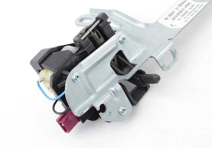 Soporte trasero derecho de revestimiento OEM 51436960884 para BMW E61 y E61N. Pieza original BMW.