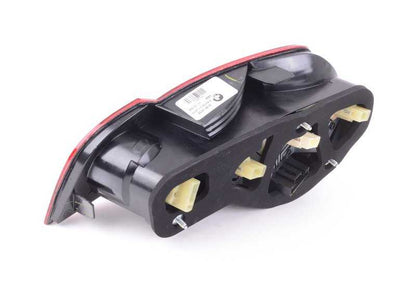 Piloto trasero izquierdo con intermitente blanco OEM 63217165729 para BMW Z4 E85. Original BMW.