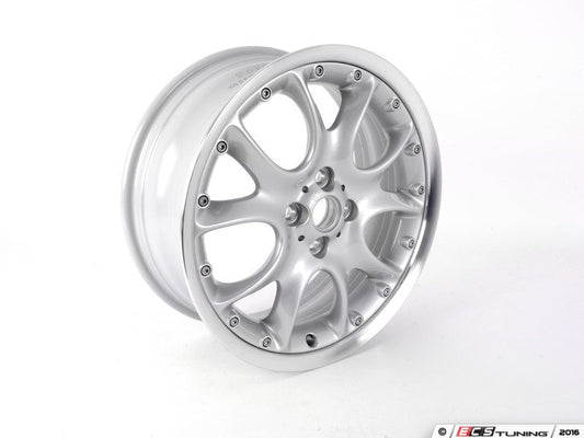 Cerchi in lega 2 pezzi argento 7Jx17 ET48 OEM 36116775686 per MINI R50, R53, R56, R55 Clubman, R52 Cabrio, R57 Cabrio, R58 Coupé, R59 Roadster... e altro ancora. MINI originale.