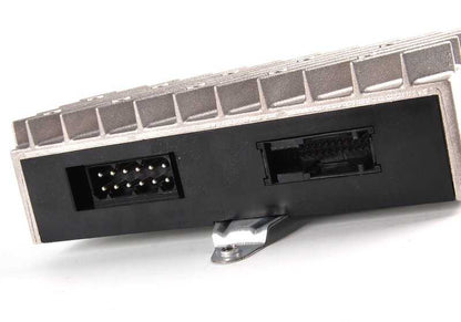 Amplificador HiFi BMW OEM 65128362174 para Serie 5 E39. Original BMW.
