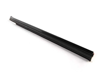 Right Encotvery Board 51367891912 pour la série BMW 3 E46. BMW d'origine.