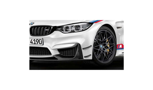 Juego de alerones laterales estilo DTM OEM 51117993028 para BMW {F80 M3, F82 M4, F83 M4}. Accesorio original BMW para mejorar aerodinámica y estilo deportivo. Fabricado en carbono. Original BMW.