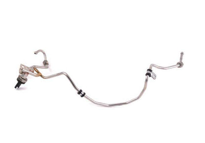 Tubo de alimentación de combustible OEM 13537622850 para BMW F07, F10, F11, F12, F13, F01, F02, F04, E70, E71, E72. Original BMW.