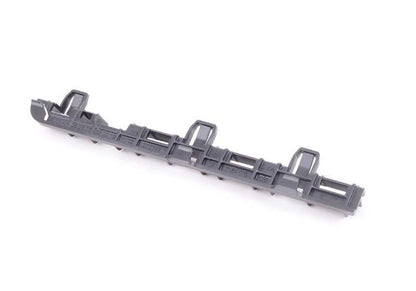 Soporte derecho OEM 51777184776 para BMW F10, F10N, F11, F11N, F18, F18N. Parte del embellecedor lateral/paso de rueda. Original BMW.