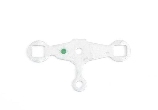 Injektorunterstützung für BMW E82, E88, F20, F21, F22, F23, F30, F31, F34, F80, F32, F33, F36, F82, F83, F07, F10, F11, F18, F06, F12, F13, F01N, F01N, F02N, E84, F25, F26, E70N, F15, E71, F16, E89 (OEM 13647595405). Original BMW.